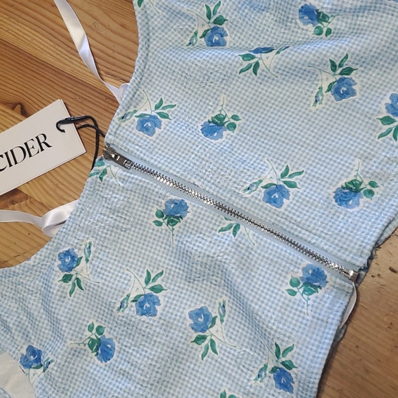 Delicate blue flower pattern lace up corset small - Picture 3 of 6